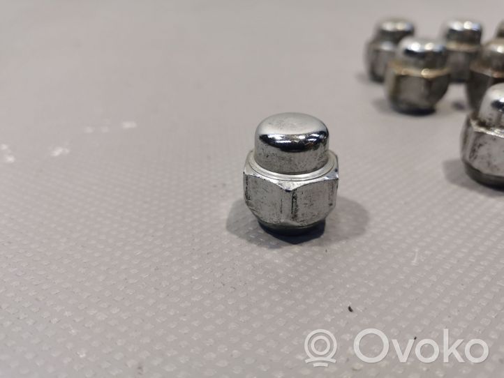 Nissan Qashqai Nuts/bolts 