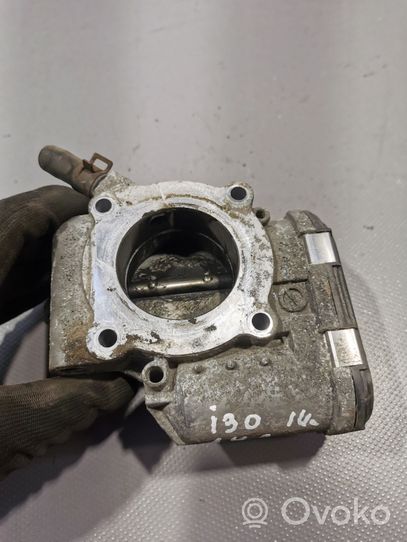 Hyundai i30 Throttle valve 351002B150