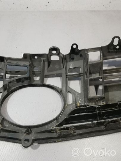 Toyota Prius (XW30) Maskownica / Grill / Atrapa górna chłodnicy 5311147020