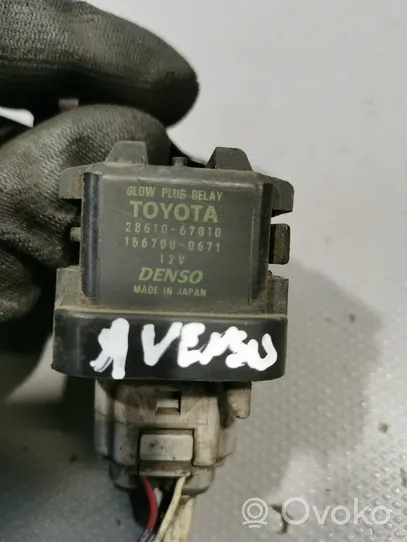 Toyota Avensis T270 Hehkutulpan esikuumennuksen rele 2861067010