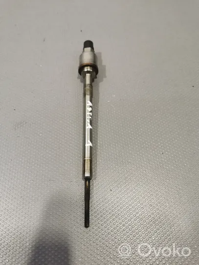 Opel Astra J Glow plug 55590467