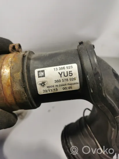 Opel Astra J Tube d'admission de tuyau de refroidisseur intermédiaire 13386923