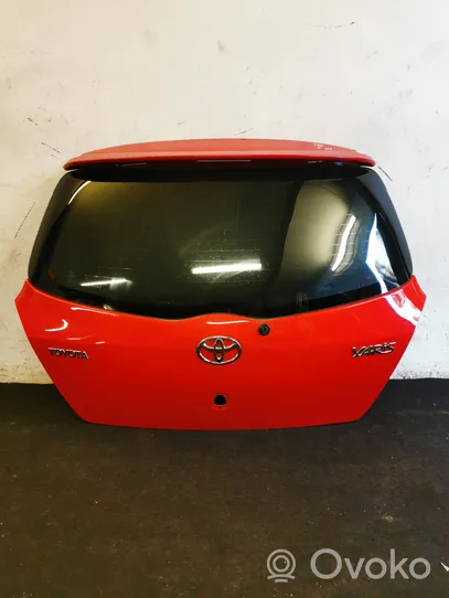 Toyota Yaris Takaluukun/tavaratilan kansi 