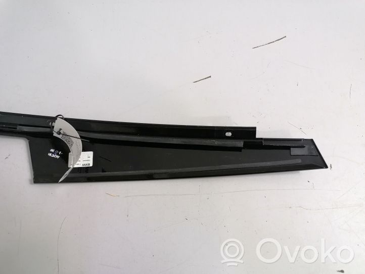 BMW 7 G11 G12 Moulure de vitre de la porte avant 7369884