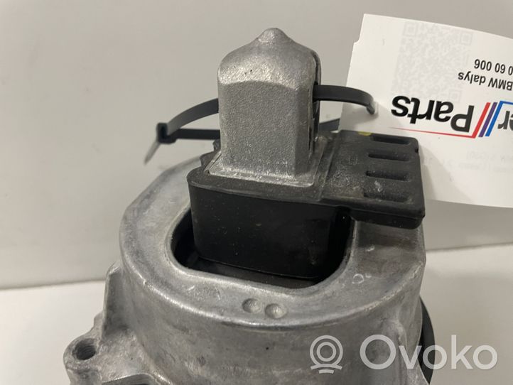 BMW 5 G30 G31 Supporto di montaggio del motore 9845248