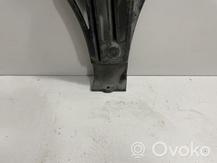 BMW 5 E60 E61 Staffa angolare del supporto di montaggio del paraurti 7060795