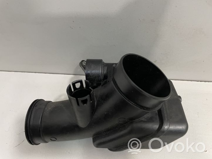 BMW 5 G30 G31 Tube d'admission d'air 8573422