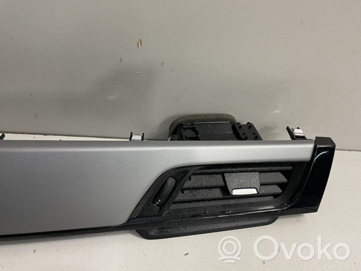 BMW X1 F48 F49 Kojelaudan tuuletussuuttimen suojalista 9292741