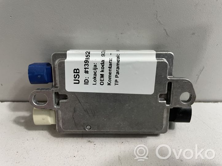 BMW 7 G11 G12 Gniazdo / Złącze USB 9355549