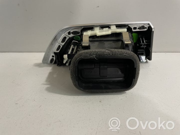 BMW 1 F20 F21 Kojelaudan tuuletussuuttimen suojalista 9205355