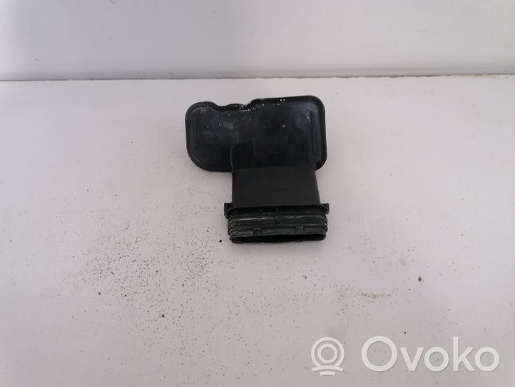 BMW 5 G30 G31 Tuyau de remplissage réservoir de lave-glace 7357287