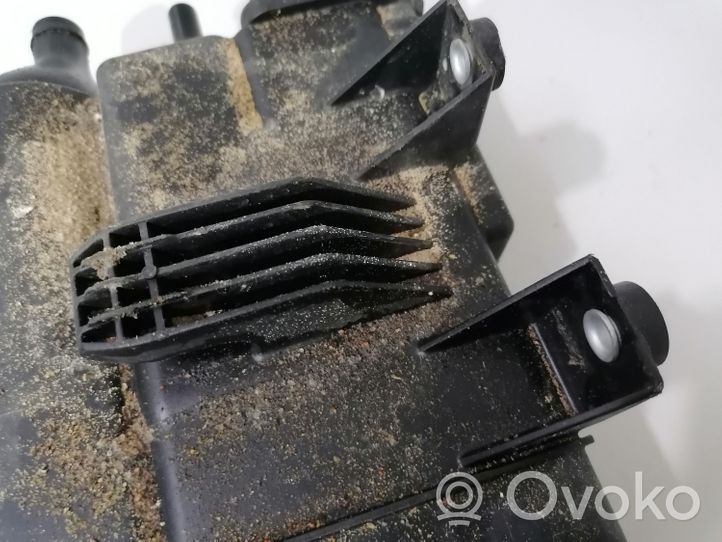 BMW 4 F32 F33 Serbatoio a carbone attivo per il recupero vapori carburante 7489619