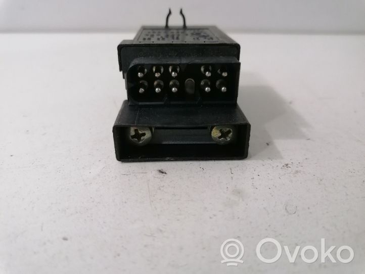 BMW 5 E39 Glow plug pre-heat relay 2246473