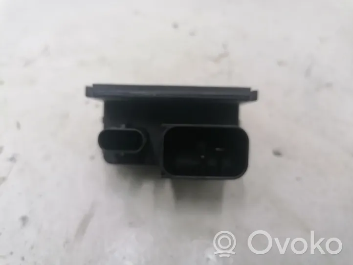 BMW 4 F32 F33 Przekaźnik / Modul układu ogrzewania wstępnego 8514120