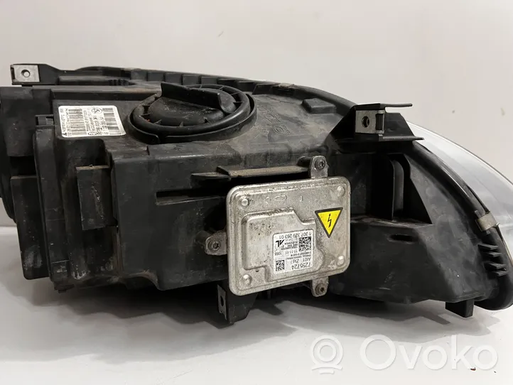 BMW 6 F12 F13 Lampa przednia 7222085