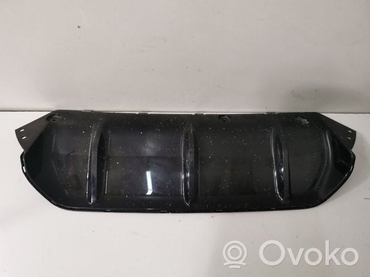 BMW M5 F90 Moulure inférieure de pare-chocs arrière 8069482