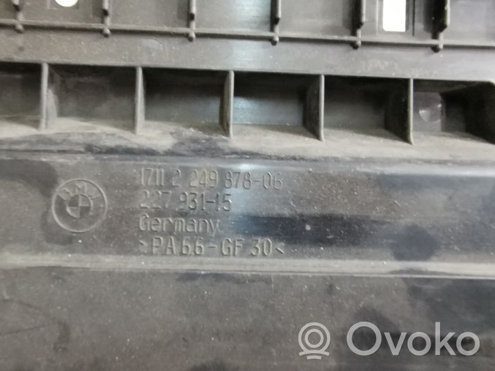 BMW 7 E65 E66 Apatinė dalis radiatorių panelės (televizoriaus) 2249878