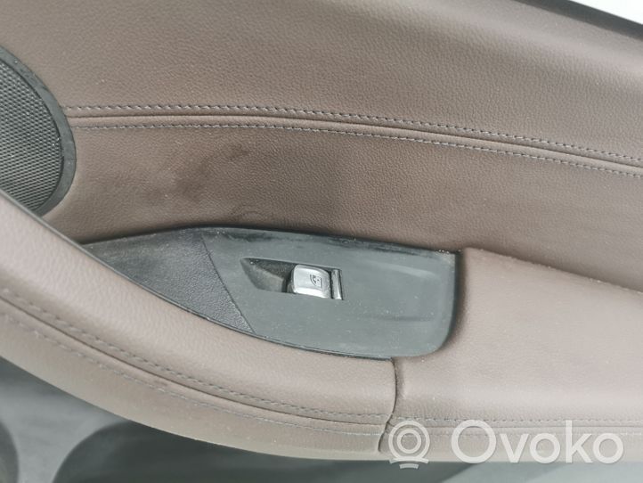 BMW X3 G01 Apšuvums aizmugurējām durvīm 7940276