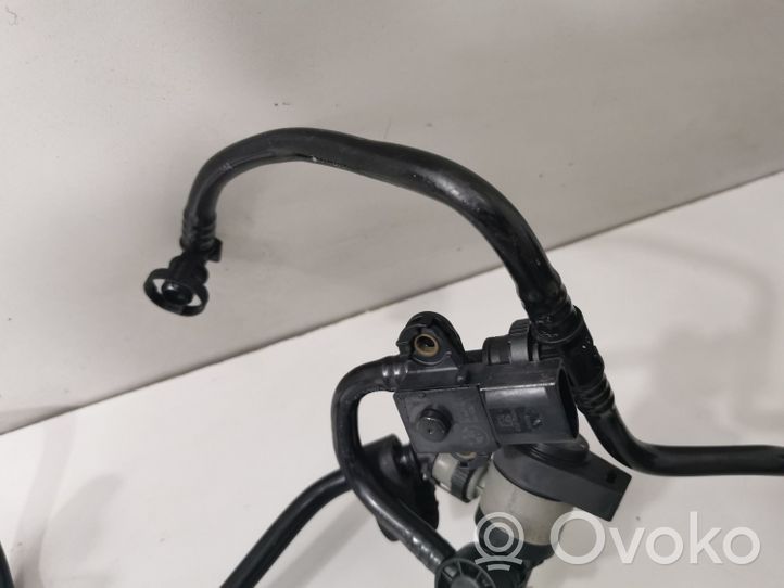 BMW 3 F30 F35 F31 Valvola di depressione sul supporto motore 7636155