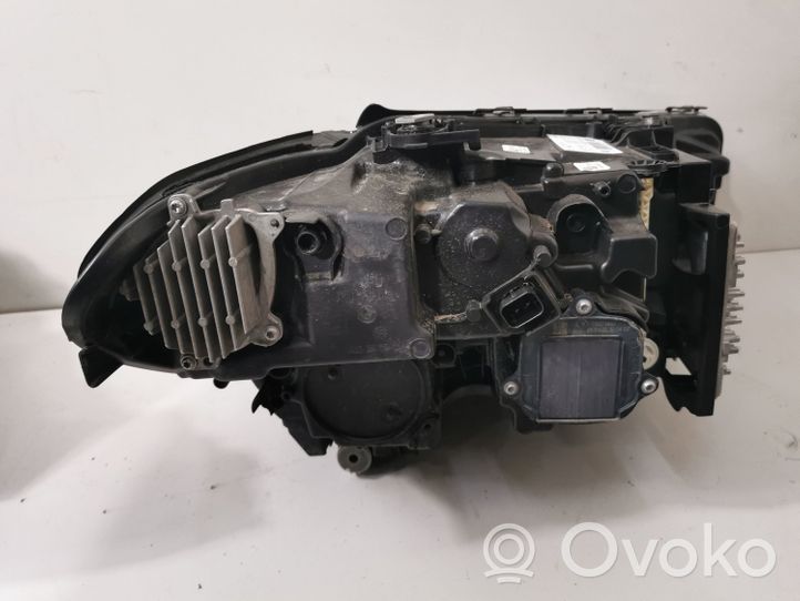 BMW 5 G30 G31 Set di fari/fanali 9850601