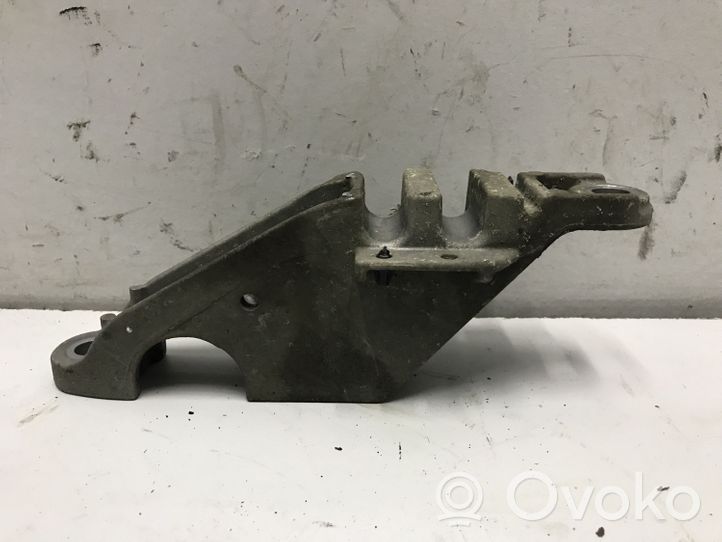 BMW 7 G11 G12 Mocowanie stabilizatora osi przedniej 6864012