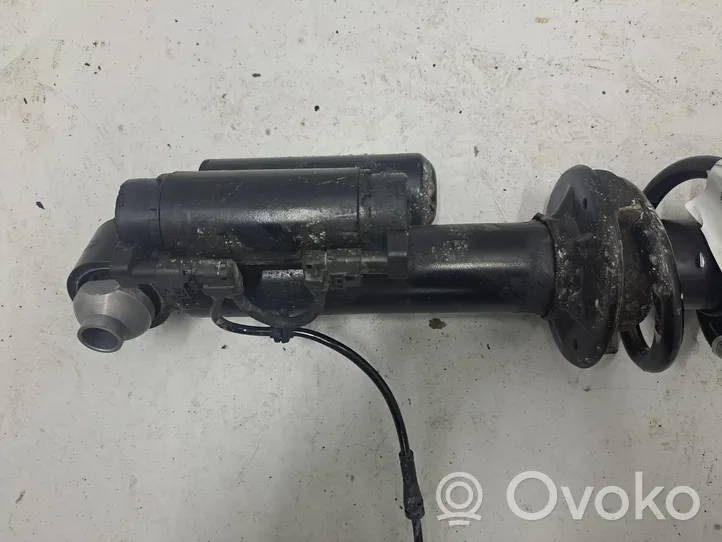 BMW 8 G15 Rear shock absorber/damper 6878104