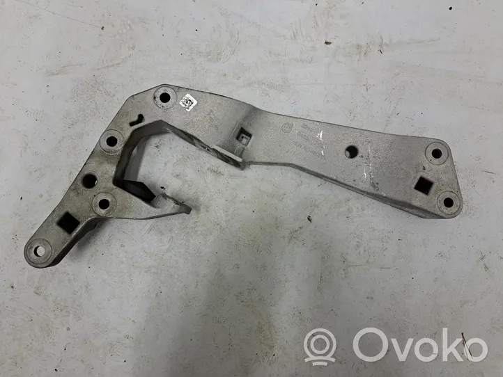 BMW 5 G30 G31 Supporto di montaggio scatola del cambio 9485312