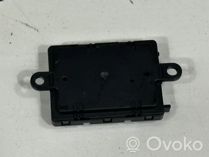 BMW 3 F30 F35 F31 Citu veidu instrumenti 9338800