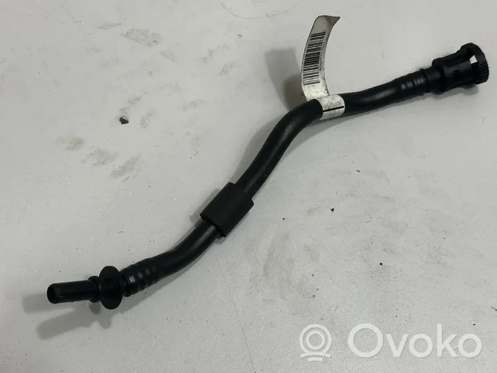 BMW 5 G30 G31 Unterdruckleitung / Unterdruckschlauch 8605130