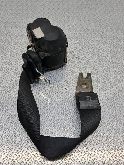 Ford Mondeo Mk III Rear seatbelt 040125