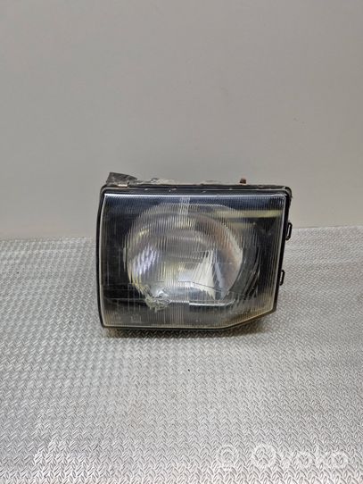 Mitsubishi Pajero Lampa przednia 11037746