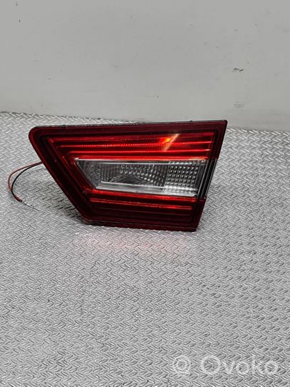 Renault Clio IV Lampy tylnej klapy bagażnika 265505796R