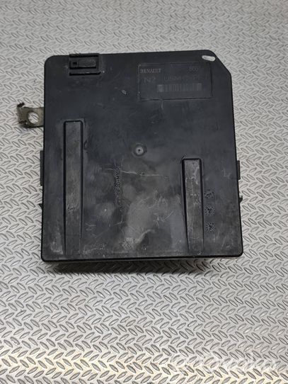 Renault Megane II Fuse box set 8200481866