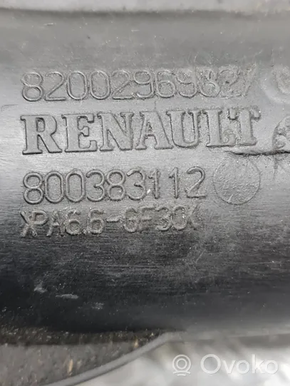 Renault Clio III Manguera/tubo del intercooler 8200296982