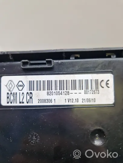 Renault Clio III Module confort 8201054128