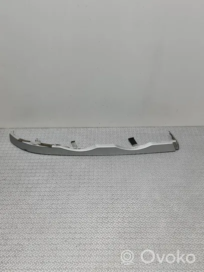 BMW 3 E46 Moulure sous phares 8208482