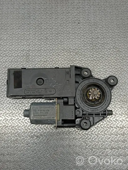 Renault Megane III Moteur de lève-vitre de porte avant 807310246R