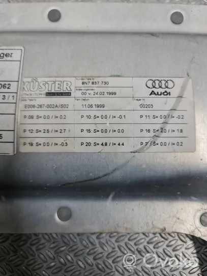 Audi TT Mk1 Elektryczny podnośnik szyby drzwi 8N7837730