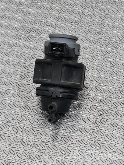 Renault Megane III Solenoīda vārsts 8200575400