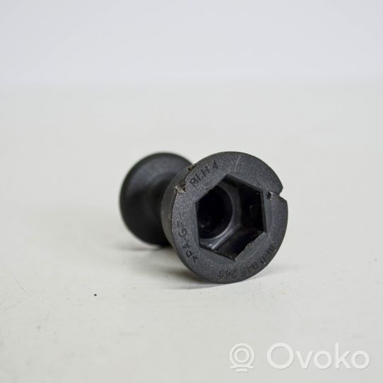 Seat Exeo (3R) Kita salono detalė 8E0945246