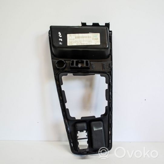 Seat Leon (5F) Vaihteenvalitsimen kehys verhoilu muovia 5F2863283D