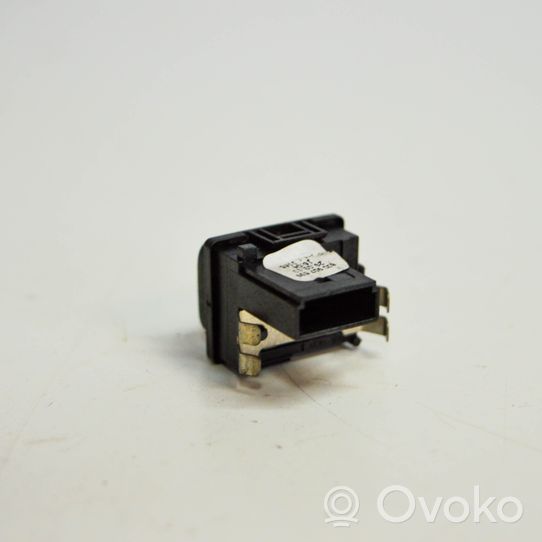 Audi A3 S3 8P Gaismas sensors 8J0907539