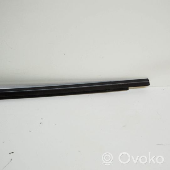 Seat Leon (5F) Takaoven lasin muotolista 5F4839478