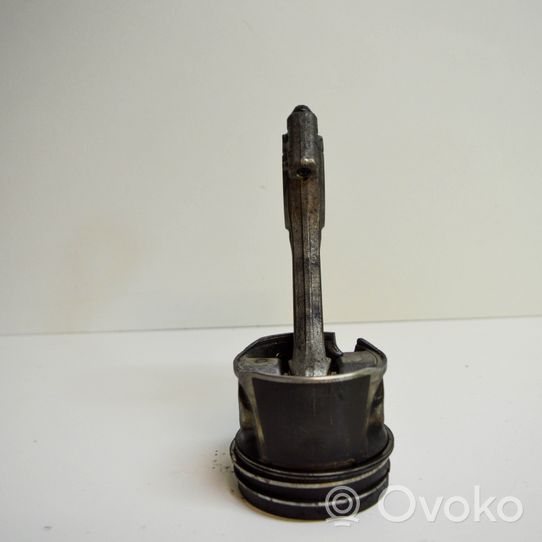 Seat Ibiza IV (6J,6P) Piston R092412