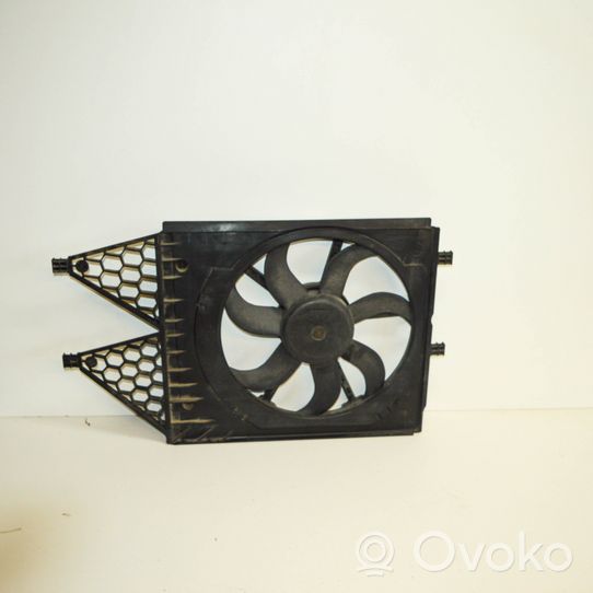 Skoda Fabia Mk2 (5J) Kale ventilateur de radiateur refroidissement moteur 6R0121207Q