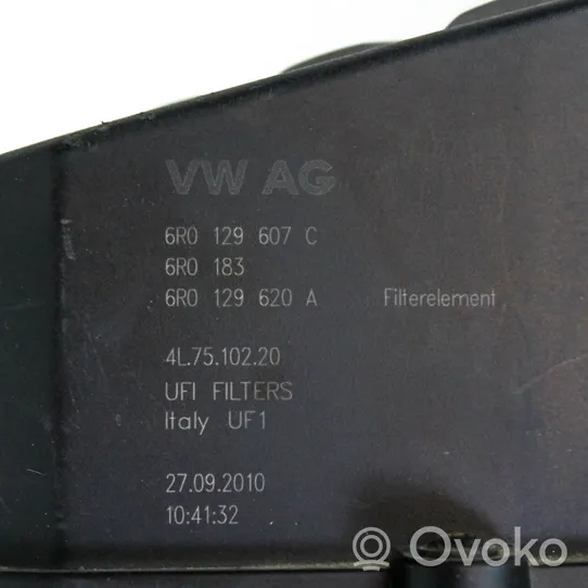 Skoda Fabia Mk2 (5J) Obudowa filtra powietrza 6R0129607C