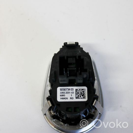 BMW 2 F22 F23 Automobilio užvedimo jungtukas 9250734