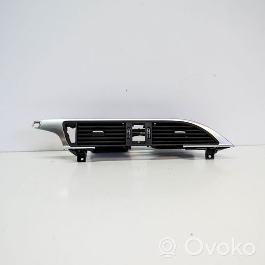 Audi A7 S7 4G Lango oro grotelės 4G2820951