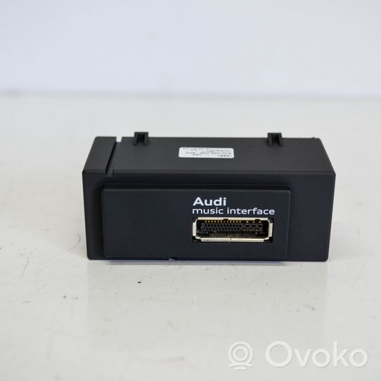 Audi A3 S3 8V Inne wyposażenie elektryczne 8V0035736