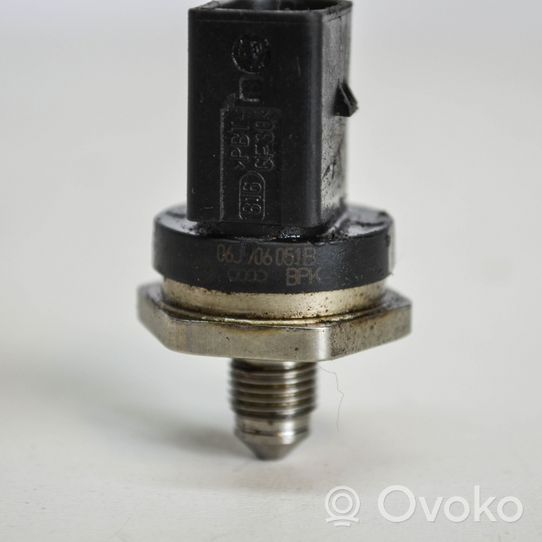 Audi A5 8T 8F Sensore di pressione del carburante 06J906051B